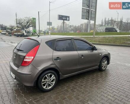 Коричневый Хендай i30, объемом двигателя 1.4 л и пробегом 245 тыс. км за 6100 $, фото 11 на Automoto.ua