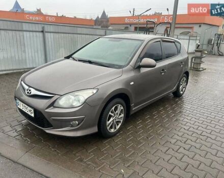 Коричневый Хендай i30, объемом двигателя 1.4 л и пробегом 245 тыс. км за 6100 $, фото 6 на Automoto.ua
