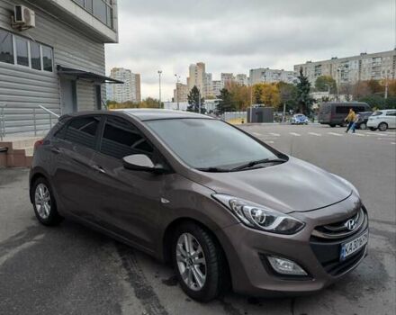 Коричневий Хендай i30, об'ємом двигуна 1.4 л та пробігом 293 тис. км за 6900 $, фото 5 на Automoto.ua