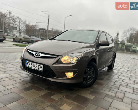 Коричневый Хендай i30, объемом двигателя 1.6 л и пробегом 107 тыс. км за 9750 $, фото 10 на Automoto.ua
