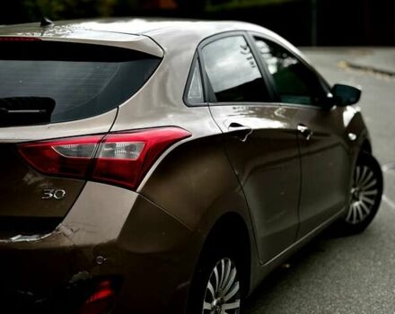 Коричневий Хендай i30, об'ємом двигуна 1.58 л та пробігом 184 тис. км за 9500 $, фото 1 на Automoto.ua