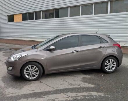 Коричневий Хендай i30, об'ємом двигуна 1.4 л та пробігом 293 тис. км за 6900 $, фото 1 на Automoto.ua