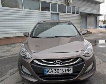 Коричневий Хендай i30, об'ємом двигуна 1.4 л та пробігом 293 тис. км за 6900 $, фото 6 на Automoto.ua