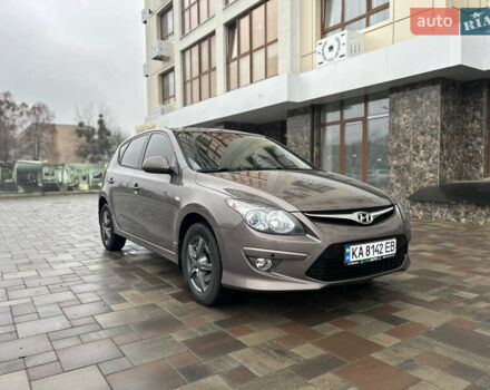 Коричневый Хендай i30, объемом двигателя 1.6 л и пробегом 107 тыс. км за 9750 $, фото 8 на Automoto.ua