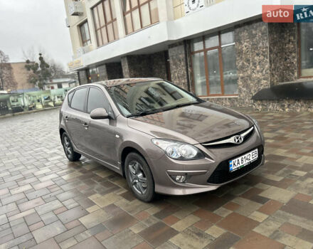 Коричневый Хендай i30, объемом двигателя 1.6 л и пробегом 107 тыс. км за 9750 $, фото 9 на Automoto.ua
