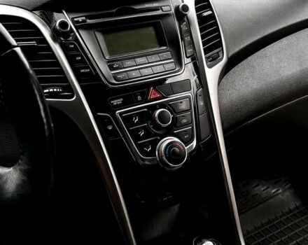 Коричневий Хендай i30, об'ємом двигуна 1.58 л та пробігом 184 тис. км за 9500 $, фото 16 на Automoto.ua