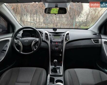 Коричневый Хендай i30, объемом двигателя 1.4 л и пробегом 293 тыс. км за 6600 $, фото 14 на Automoto.ua