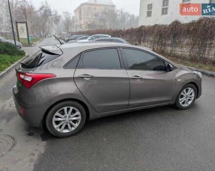 Коричневый Хендай i30, объемом двигателя 1.4 л и пробегом 293 тыс. км за 6600 $, фото 6 на Automoto.ua