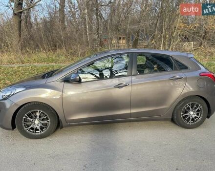Коричневый Хендай i30, объемом двигателя 1.59 л и пробегом 112 тыс. км за 10500 $, фото 4 на Automoto.ua
