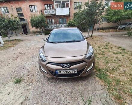 Коричневий Хендай i30, об'ємом двигуна 1.59 л та пробігом 146 тис. км за 11500 $, фото 2 на Automoto.ua
