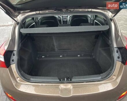 Коричневый Хендай i30, объемом двигателя 1.58 л и пробегом 149 тыс. км за 8999 $, фото 5 на Automoto.ua