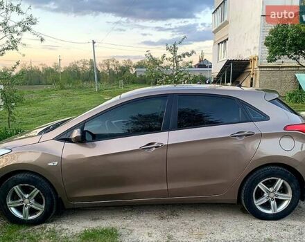 Коричневий Хендай i30, об'ємом двигуна 1.5 л та пробігом 158 тис. км за 7500 $, фото 1 на Automoto.ua