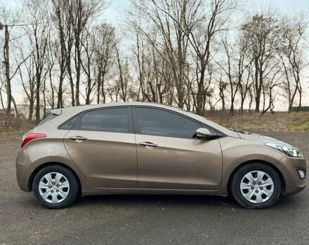 Коричневый Хендай i30, объемом двигателя 1.6 л и пробегом 155 тыс. км за 10500 $, фото 3 на Automoto.ua