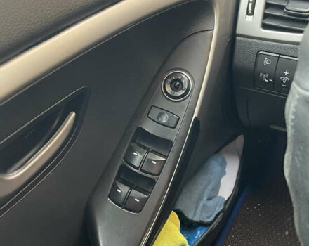 Коричневый Хендай i30, объемом двигателя 1.6 л и пробегом 119 тыс. км за 12950 $, фото 3 на Automoto.ua