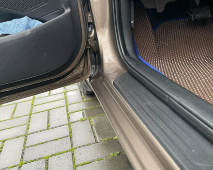 Коричневый Хендай i30, объемом двигателя 1.6 л и пробегом 119 тыс. км за 12950 $, фото 5 на Automoto.ua