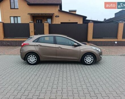 Коричневый Хендай i30, объемом двигателя 1.58 л и пробегом 56 тыс. км за 13650 $, фото 3 на Automoto.ua