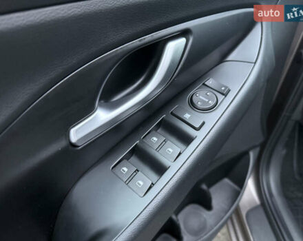 Коричневий Хендай i30, об'ємом двигуна 1.5 л та пробігом 82 тис. км за 14900 $, фото 12 на Automoto.ua