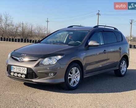 Коричневый Хендай i30, объемом двигателя 1.6 л и пробегом 155 тыс. км за 8500 $, фото 4 на Automoto.ua