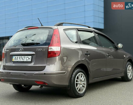 Коричневый Хендай i30, объемом двигателя 1.6 л и пробегом 116 тыс. км за 7700 $, фото 18 на Automoto.ua