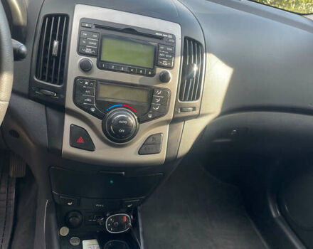 Коричневый Хендай i30, объемом двигателя 1.58 л и пробегом 211 тыс. км за 7500 $, фото 11 на Automoto.ua