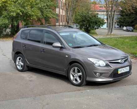 Коричневый Хендай i30, объемом двигателя 1.6 л и пробегом 236 тыс. км за 7200 $, фото 6 на Automoto.ua
