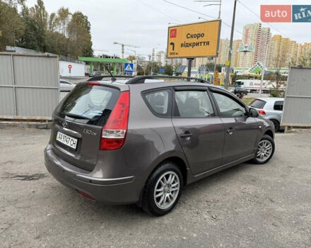 Коричневый Хендай i30, объемом двигателя 1.59 л и пробегом 116 тыс. км за 7400 $, фото 4 на Automoto.ua