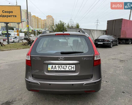 Коричневый Хендай i30, объемом двигателя 1.59 л и пробегом 116 тыс. км за 7400 $, фото 5 на Automoto.ua