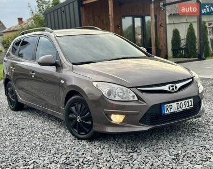 Коричневый Хендай i30, объемом двигателя 1.6 л и пробегом 212 тыс. км за 5950 $, фото 1 на Automoto.ua