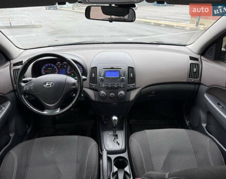 Коричневый Хендай i30, объемом двигателя 1.6 л и пробегом 81 тыс. км за 9150 $, фото 23 на Automoto.ua