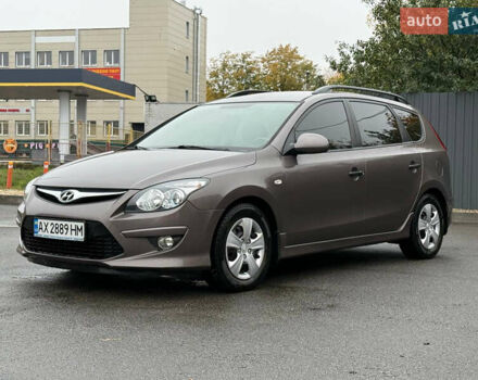 Коричневый Хендай i30, объемом двигателя 1.6 л и пробегом 81 тыс. км за 9150 $, фото 3 на Automoto.ua