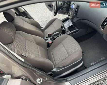 Коричневый Хендай i30, объемом двигателя 1.6 л и пробегом 212 тыс. км за 5950 $, фото 22 на Automoto.ua