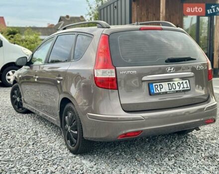 Коричневый Хендай i30, объемом двигателя 1.6 л и пробегом 212 тыс. км за 5950 $, фото 6 на Automoto.ua