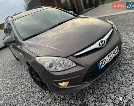 Коричневый Хендай i30, объемом двигателя 1.6 л и пробегом 212 тыс. км за 5950 $, фото 5 на Automoto.ua