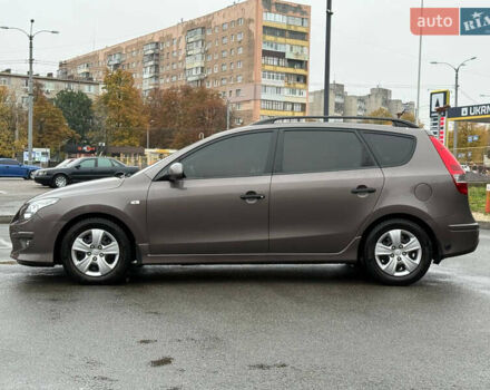Коричневый Хендай i30, объемом двигателя 1.6 л и пробегом 81 тыс. км за 9150 $, фото 7 на Automoto.ua