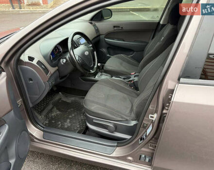 Хендай i30 2012 у Харкові на Automoto.ua Коричневий Хендай i30, об'ємом двигуна 1.6 л та пробігом 81 тис. км за 9100 $, фото 17 на Automoto.ua