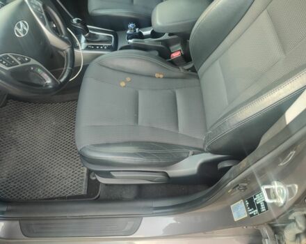 Коричневый Хендай i30, объемом двигателя 1 л и пробегом 200 тыс. км за 7500 $, фото 5 на Automoto.ua