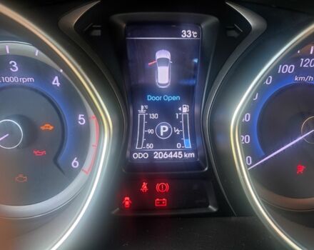 Коричневый Хендай i30, объемом двигателя 1 л и пробегом 200 тыс. км за 7500 $, фото 4 на Automoto.ua