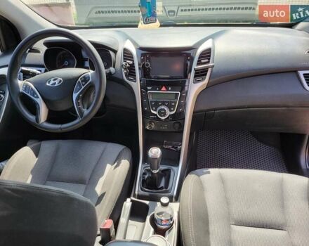 Коричневий Хендай i30, об'ємом двигуна 1.58 л та пробігом 234 тис. км за 9100 $, фото 3 на Automoto.ua