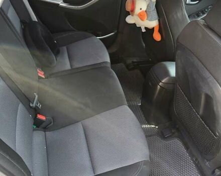 Коричневий Хендай i30, об'ємом двигуна 1.58 л та пробігом 234 тис. км за 9300 $, фото 5 на Automoto.ua