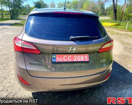 Коричневый Хендай i30, объемом двигателя 1.6 л и пробегом 251 тыс. км за 8900 $, фото 4 на Automoto.ua
