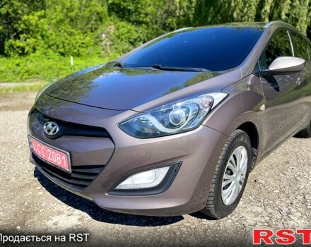 Коричневый Хендай i30, объемом двигателя 1.6 л и пробегом 251 тыс. км за 8900 $, фото 2 на Automoto.ua