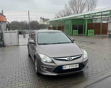 Коричневый Хендай i30, объемом двигателя 1.4 л и пробегом 245 тыс. км за 6100 $, фото 1 на Automoto.ua