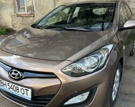 Коричневый Хендай i30, объемом двигателя 1.4 л и пробегом 193 тыс. км за 7500 $, фото 1 на Automoto.ua