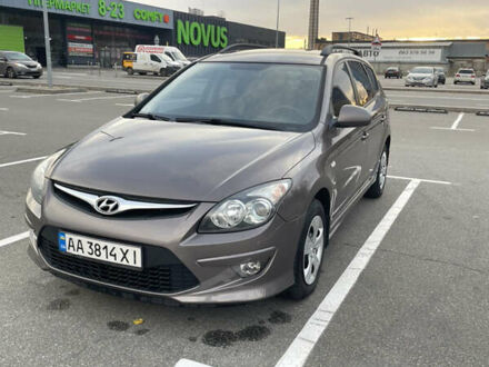 Хендай i30 2012 в Киеве на Automoto.ua Коричневый Хендай i30, объемом двигателя 1.6 л и пробегом 160 тыс. км за 7700 $, фото 1 на Automoto.ua