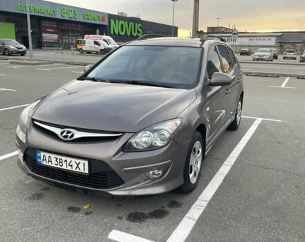 Хендай i30 2012 в Киеве на Automoto.ua Коричневый Хендай i30, объемом двигателя 1.6 л и пробегом 160 тыс. км за 7700 $, фото 1 на Automoto.ua