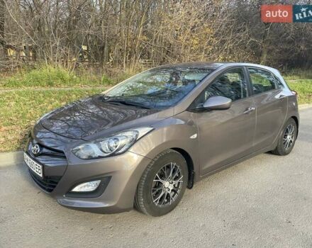 Коричневый Хендай i30, объемом двигателя 1.59 л и пробегом 112 тыс. км за 10500 $, фото 1 на Automoto.ua
