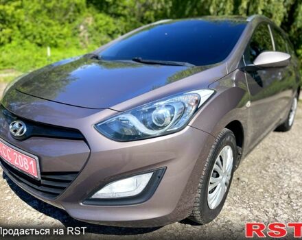 Коричневый Хендай i30, объемом двигателя 1.6 л и пробегом 251 тыс. км за 8900 $, фото 1 на Automoto.ua