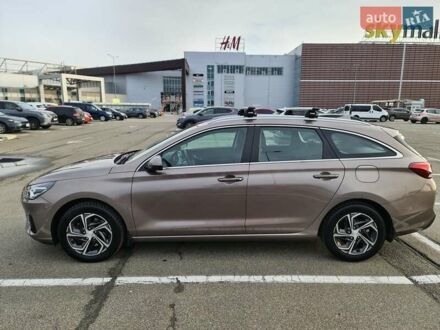 Хендай i30 2021 в Киеве на Automoto.ua Коричневый Хендай i30, объемом двигателя 1.5 л и пробегом 25 тыс. км за 18500 $, фото 1 на Automoto.ua
