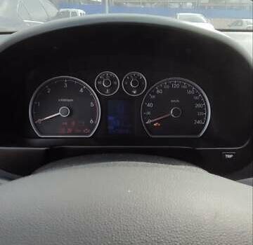 Красный Хендай i30, объемом двигателя 1.6 л и пробегом 247 тыс. км за 5800 $, фото 8 на Automoto.ua