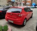 Красный Хендай i30, объемом двигателя 1.6 л и пробегом 247 тыс. км за 5000 $, фото 1 на Automoto.ua
